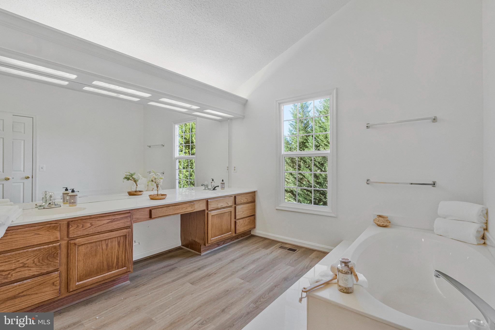 714 CLAIRMONT COURT NE