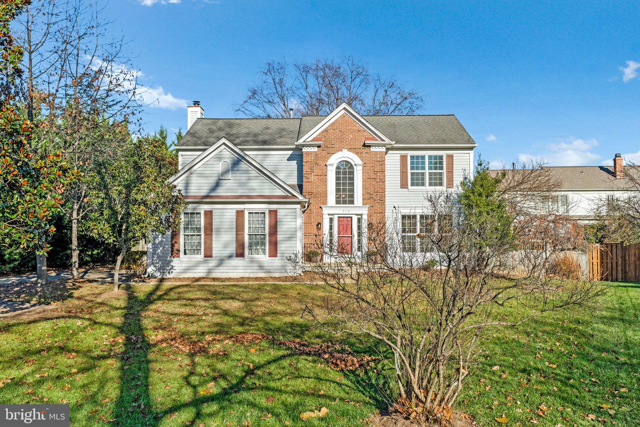 714 CLAIRMONT COURT NE