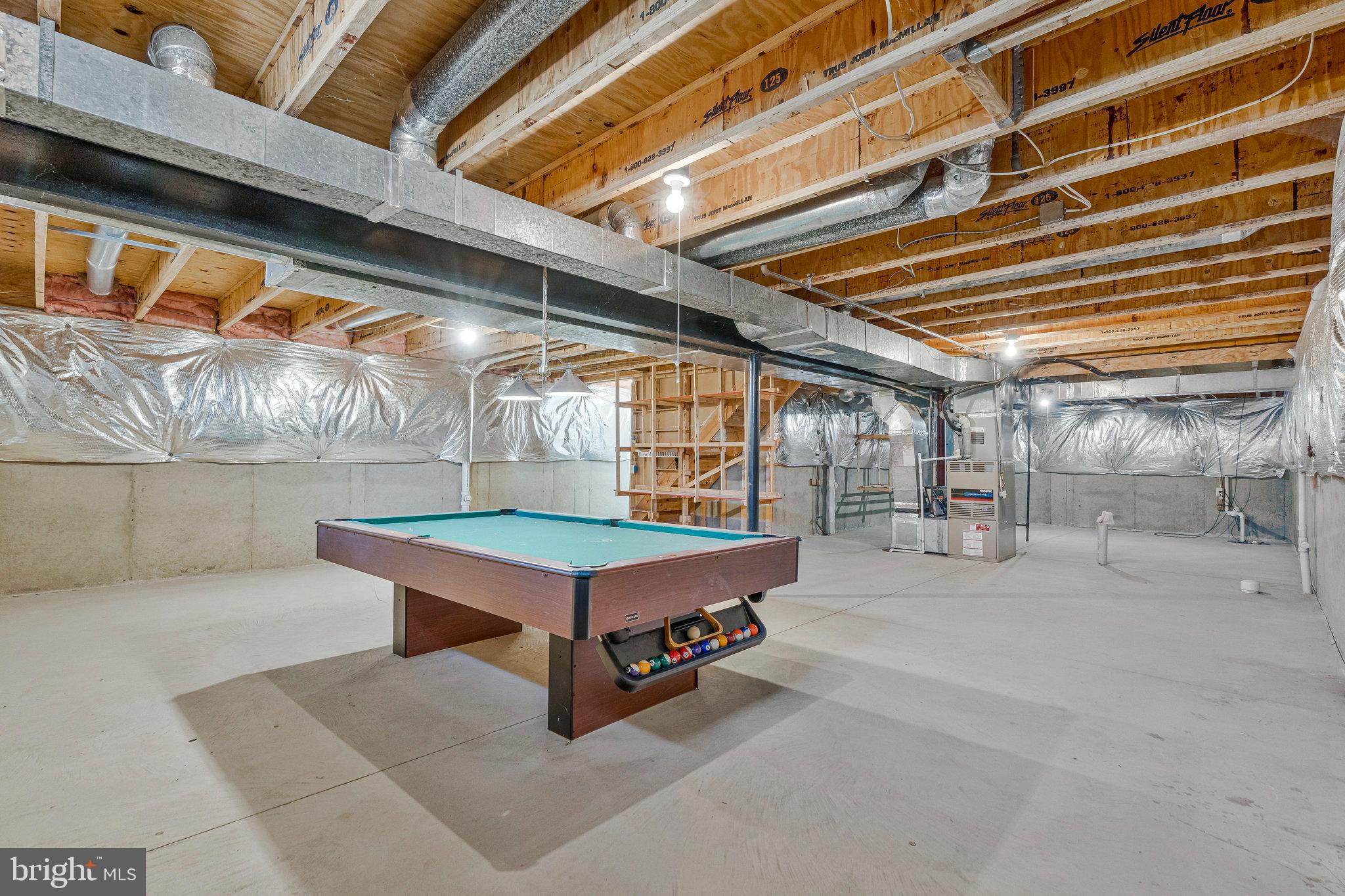 714 CLAIRMONT COURT NE