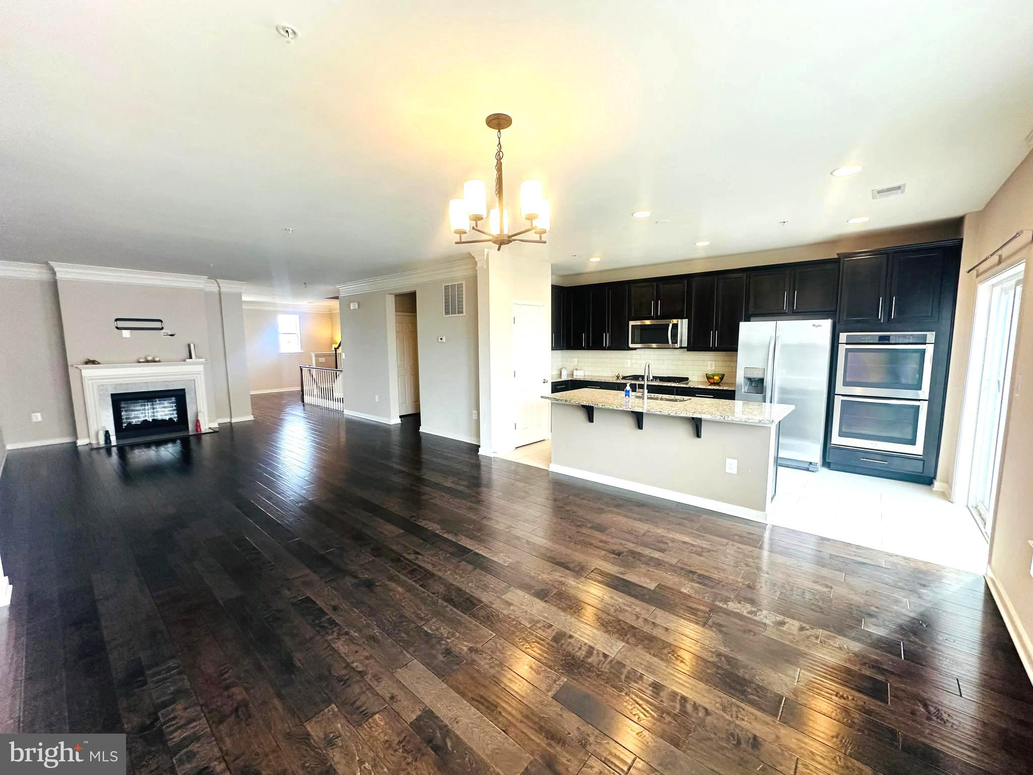25576 TOLAR SQUARE