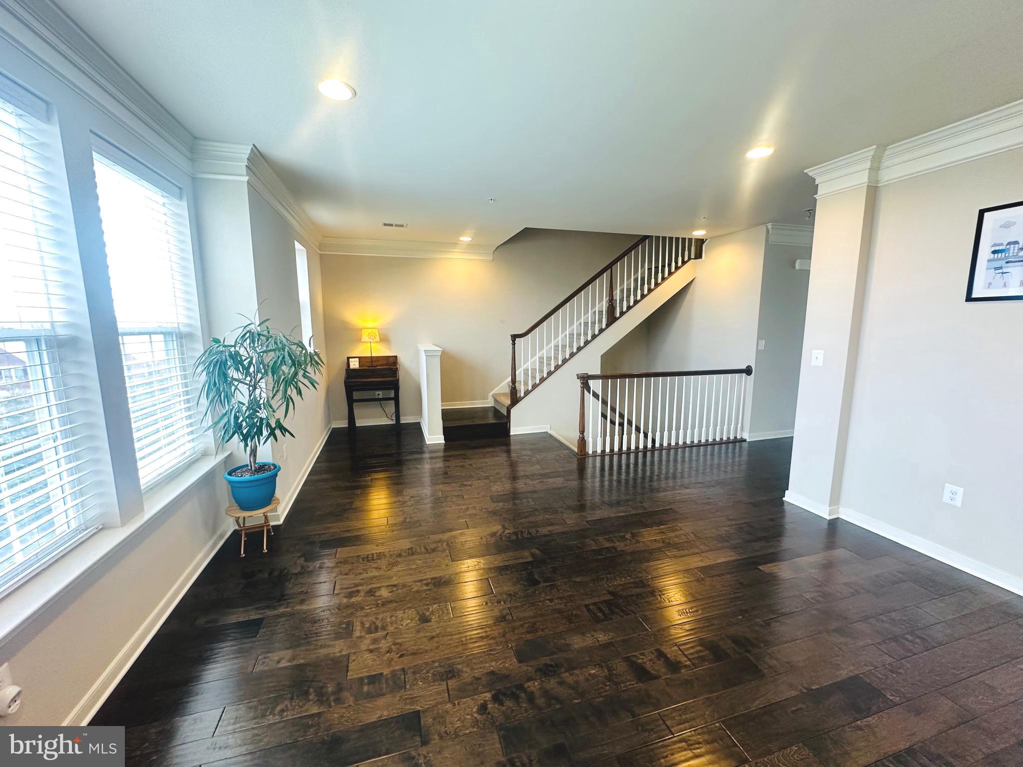 25576 TOLAR SQUARE