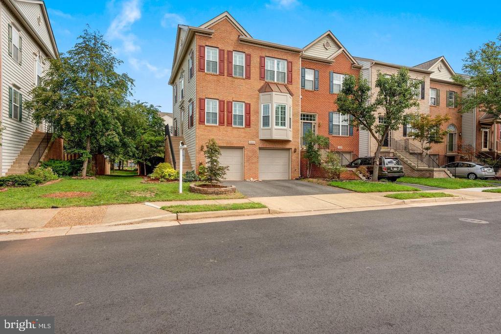 45816 MATADOR TERRACE
