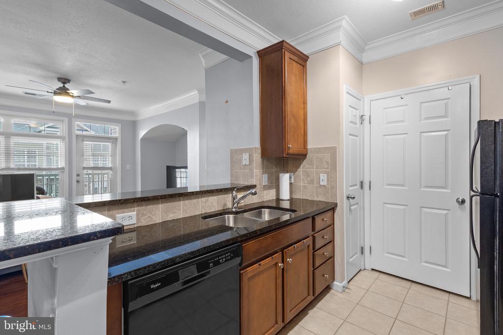 508 SUNSET VIEW TERRACE SE 302
