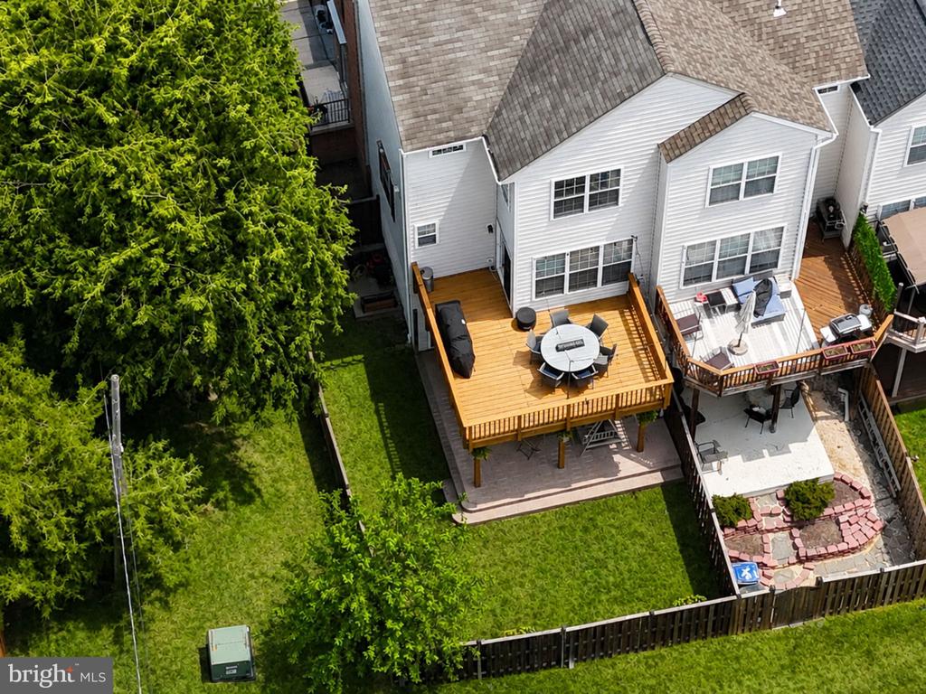 599 EDMONTON TERRACE NE