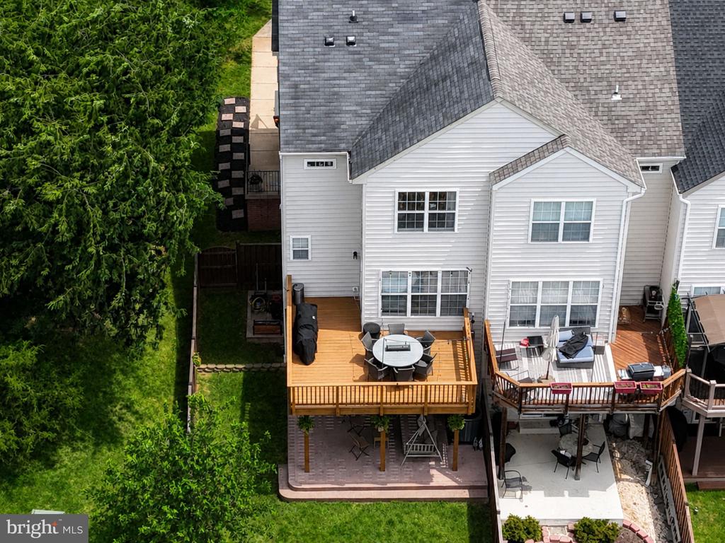 599 EDMONTON TERRACE NE
