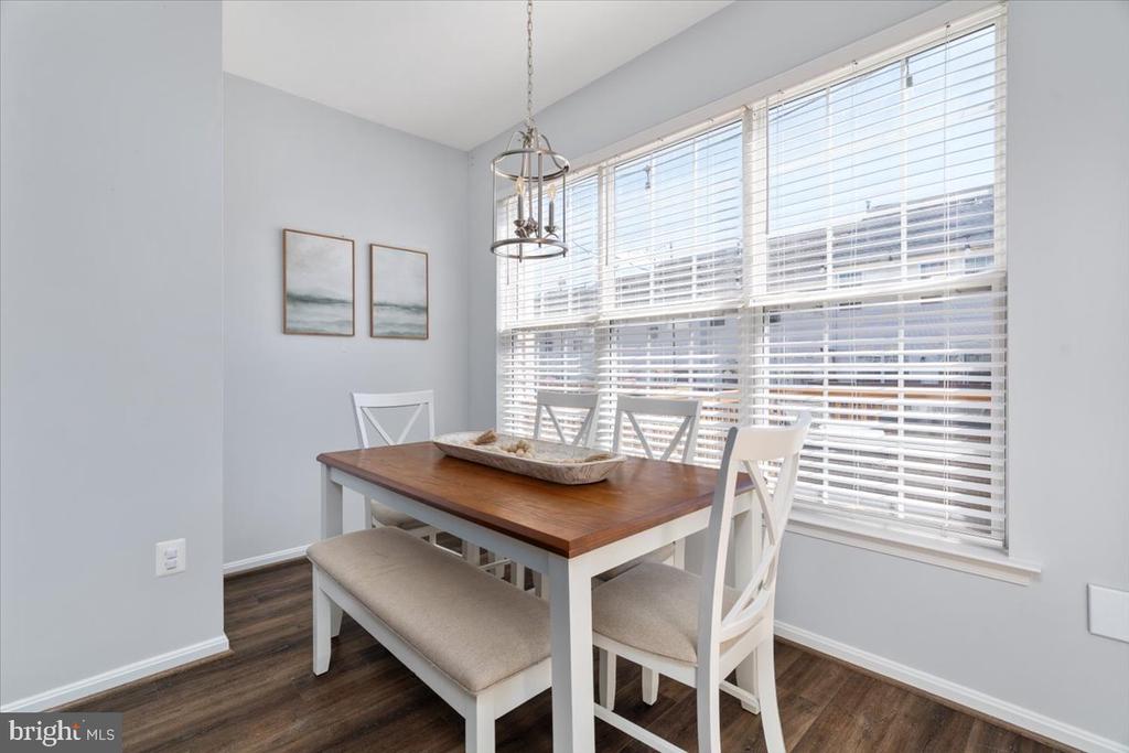 599 EDMONTON TERRACE NE