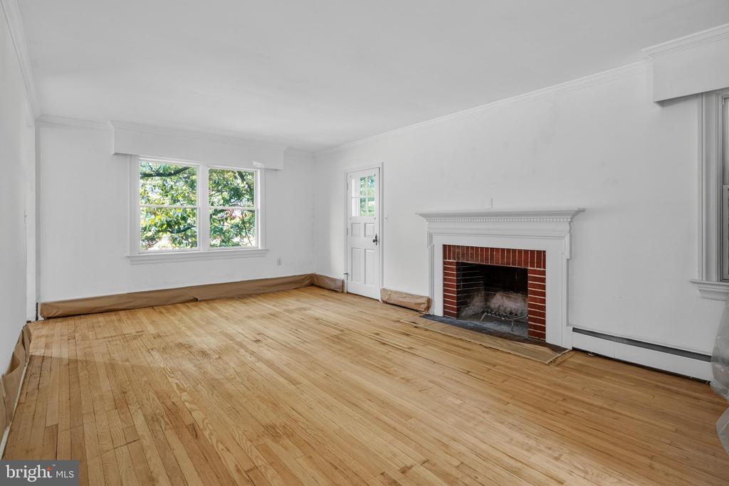 241 EDWARDS FERRY ROAD NE