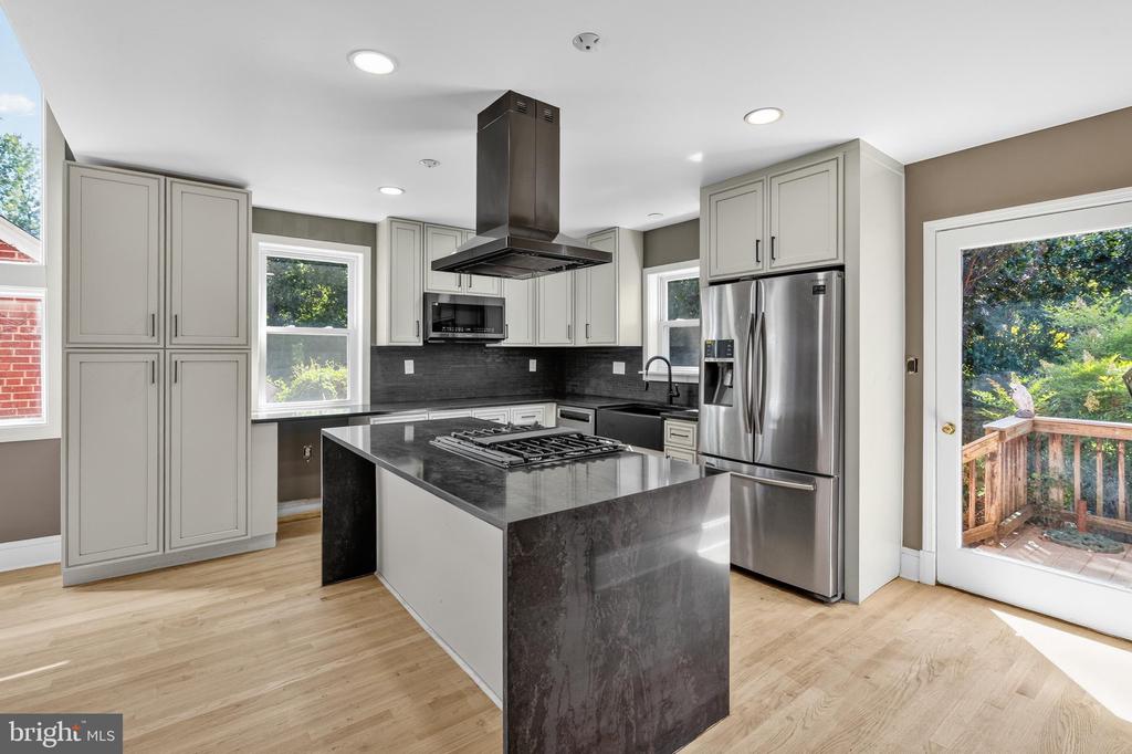 241 EDWARDS FERRY ROAD NE