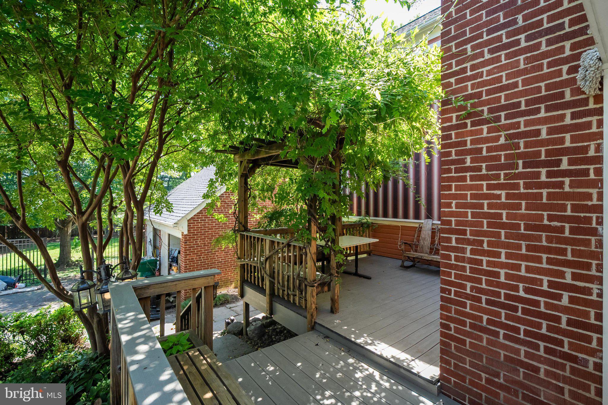 241 EDWARDS FERRY ROAD NE