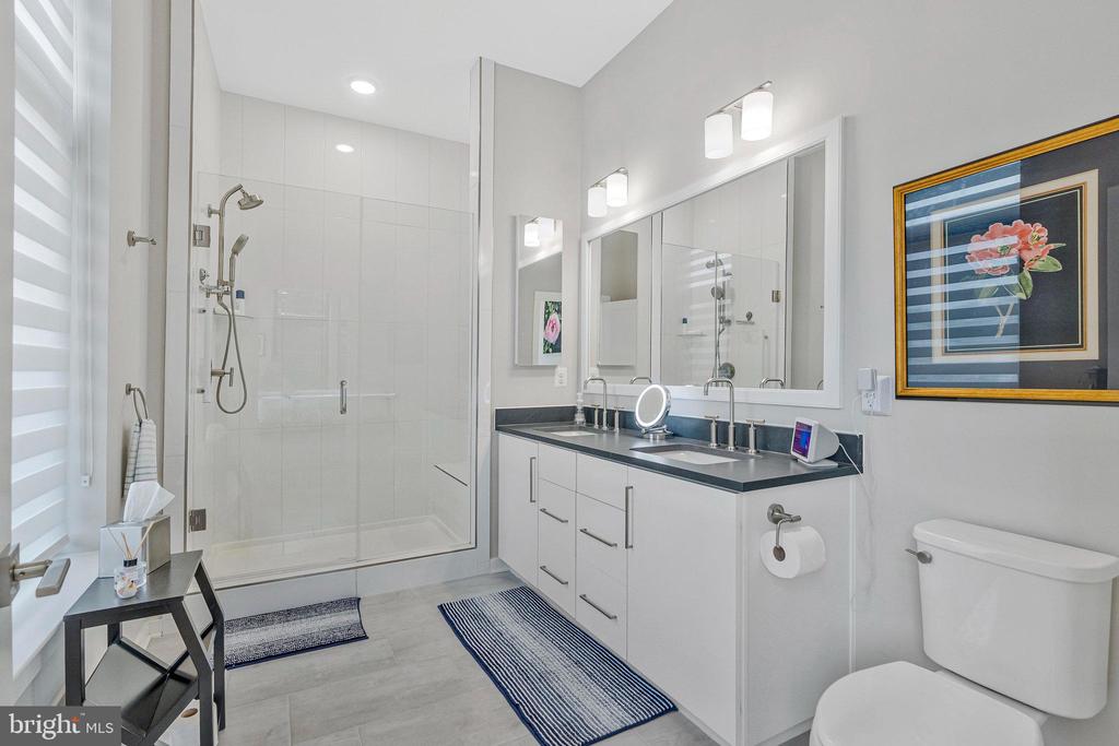 3 STATIONMASTER STREET SE Unit: 201