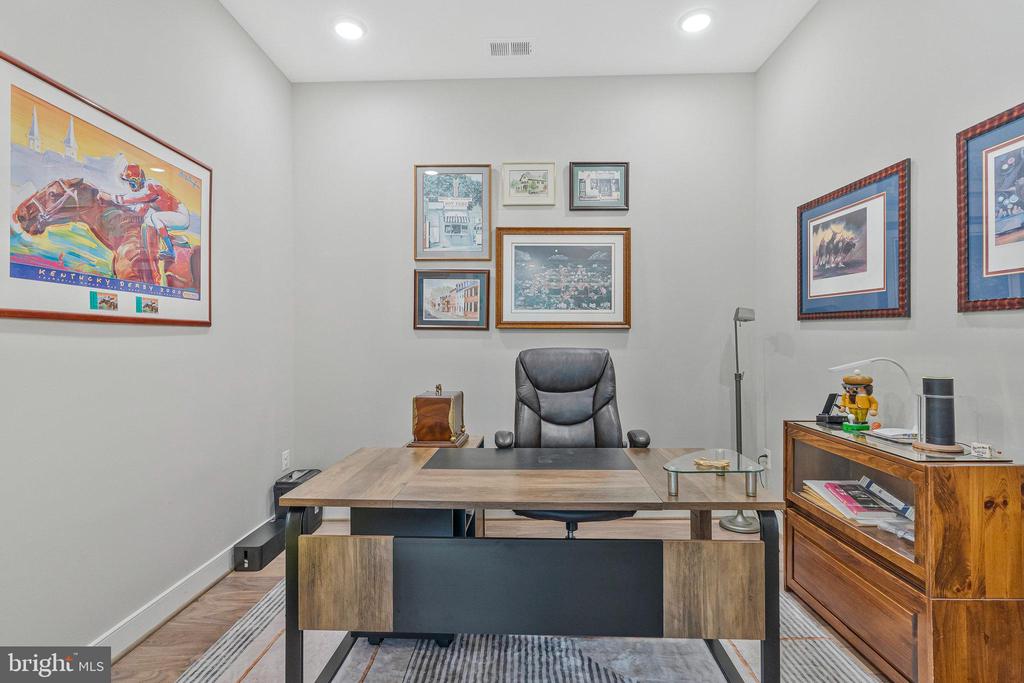 3 STATIONMASTER STREET SE Unit: 201