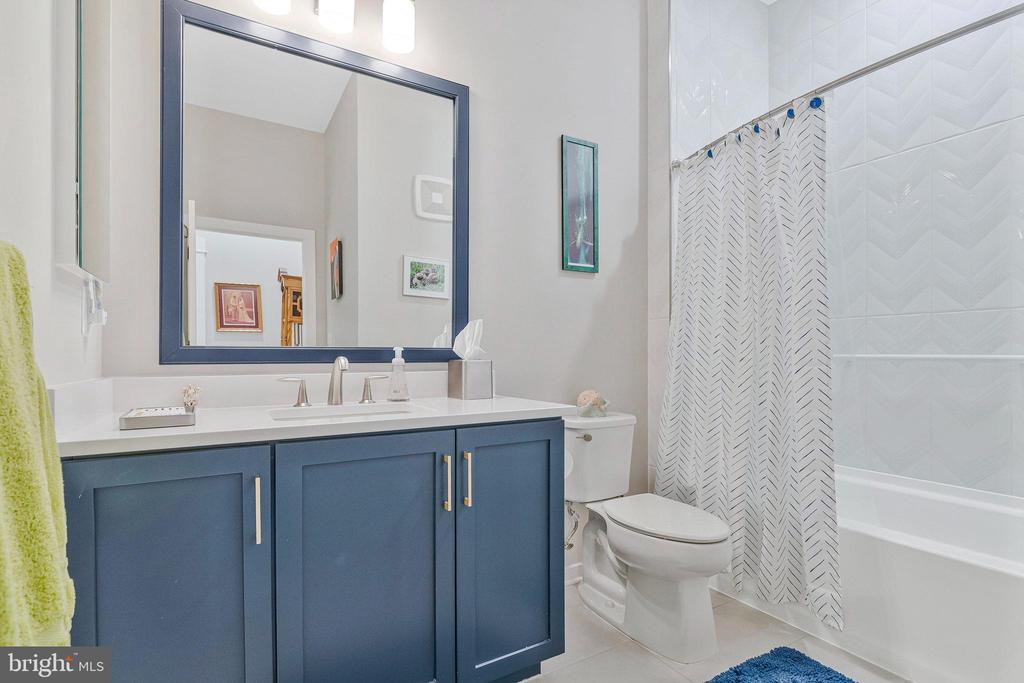 3 STATIONMASTER STREET SE Unit: 201