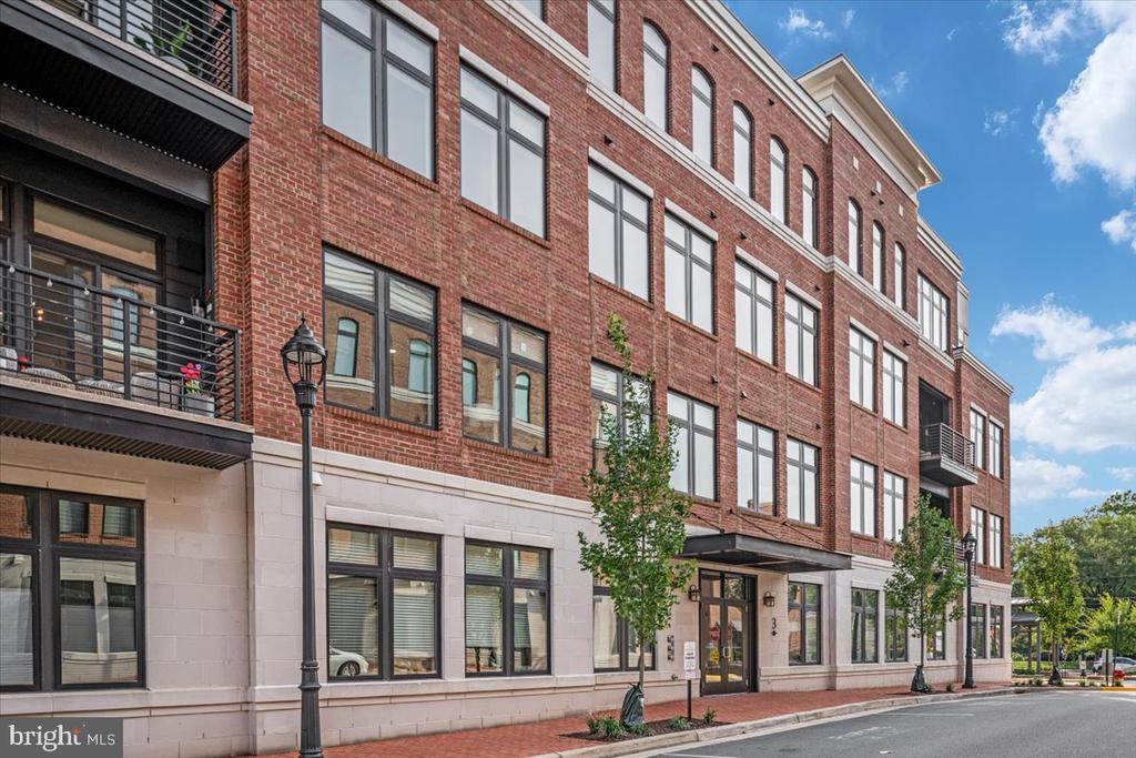 3 STATIONMASTER STREET SE Unit: 201