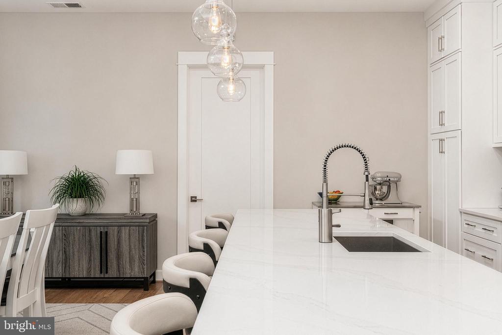 3 STATIONMASTER STREET SE Unit: 201
