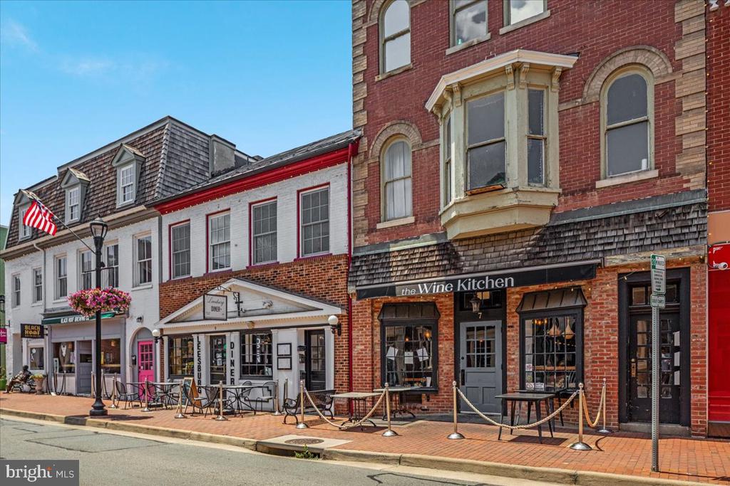 3 STATIONMASTER STREET SE Unit: 201