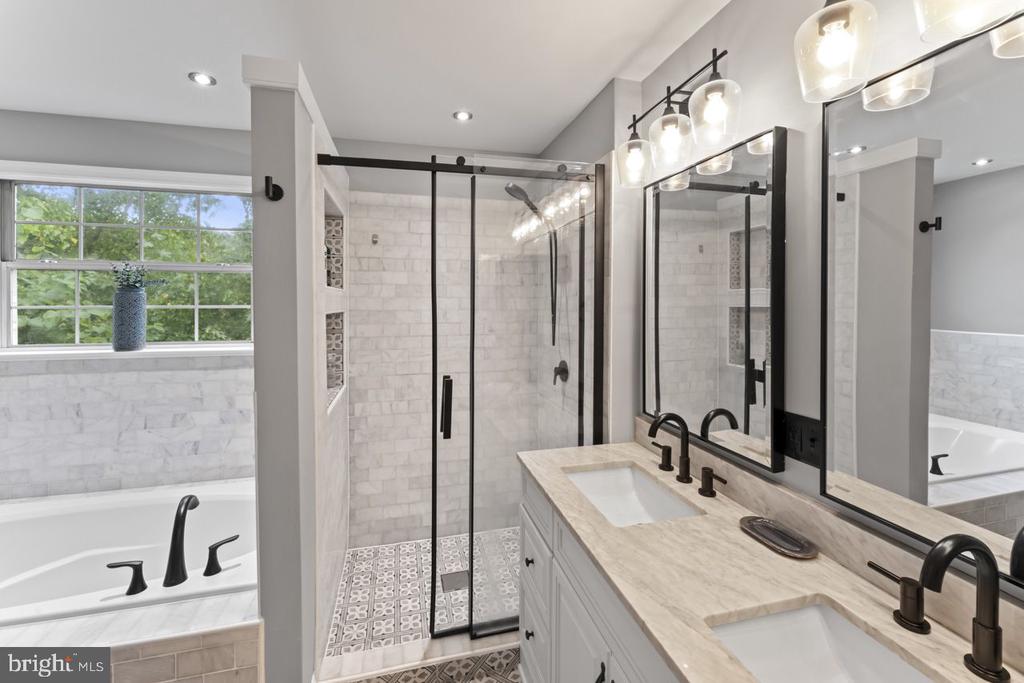 11360 ESTATES VIEW LANE