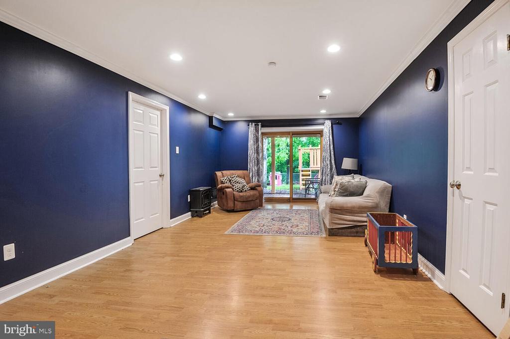 7610 MICHELLE COURT