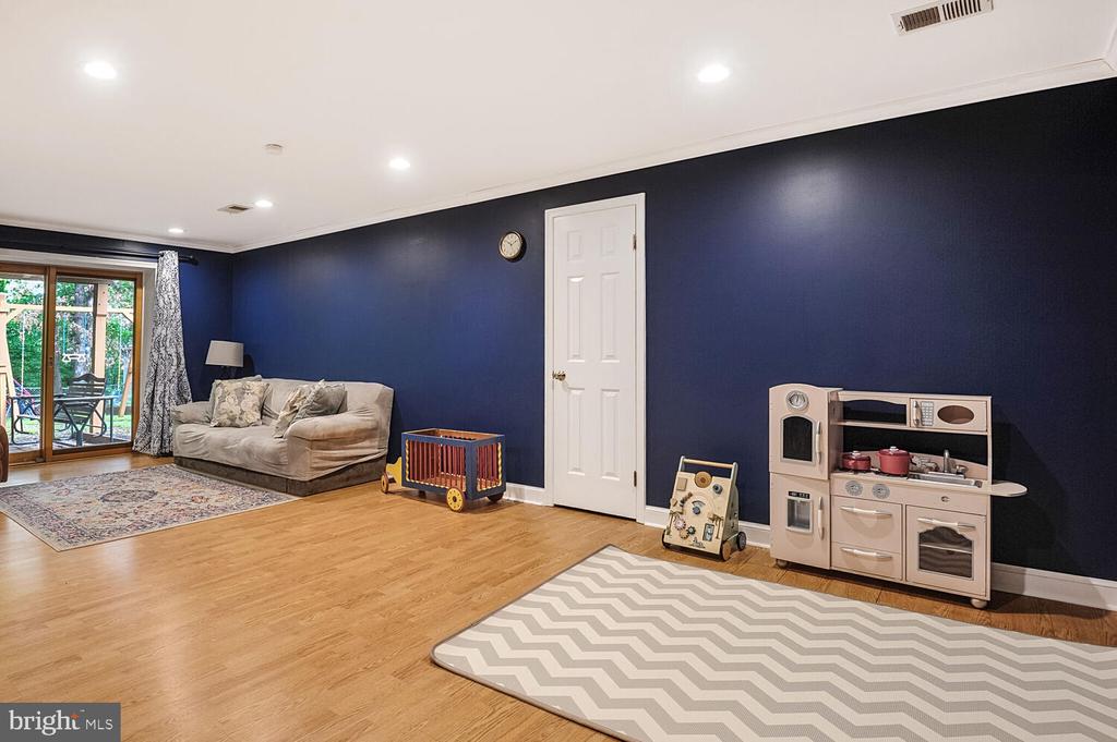 7610 MICHELLE COURT