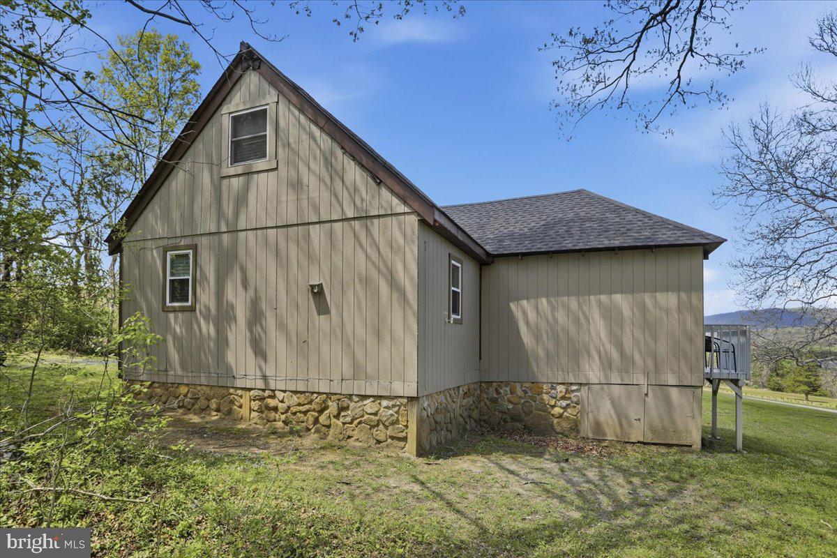 319 GOKEY LANE