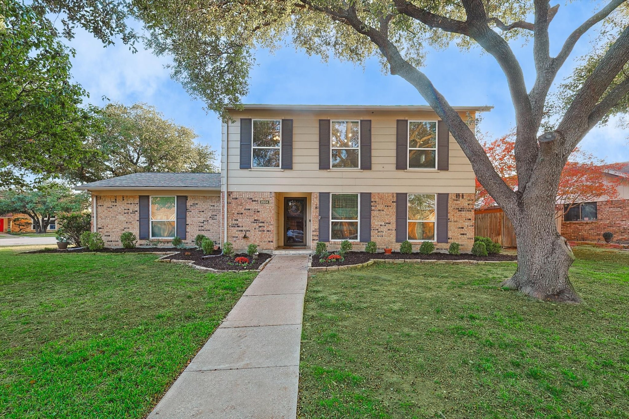 2604 Fallcreek Drive