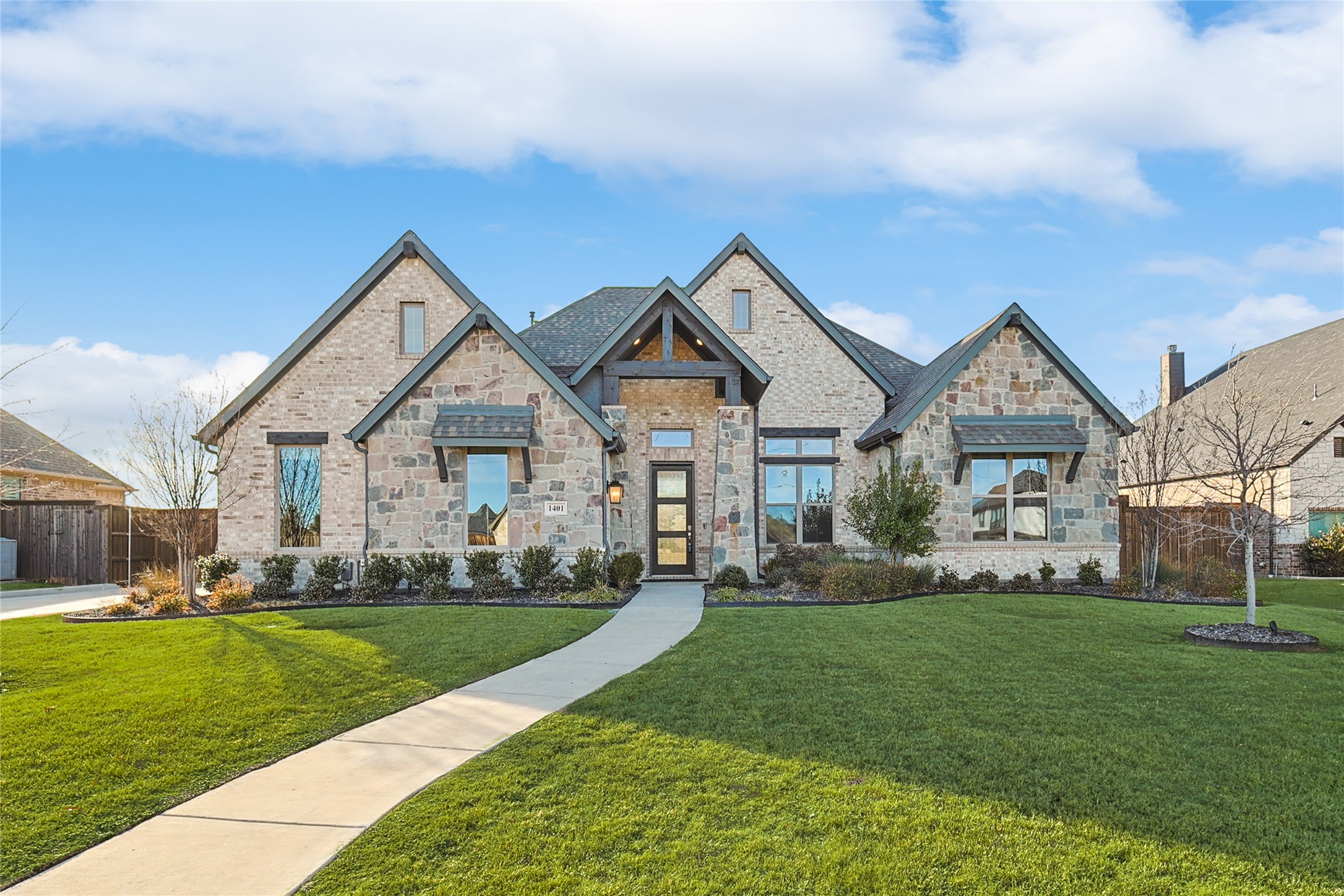 1401 Rainier Drive