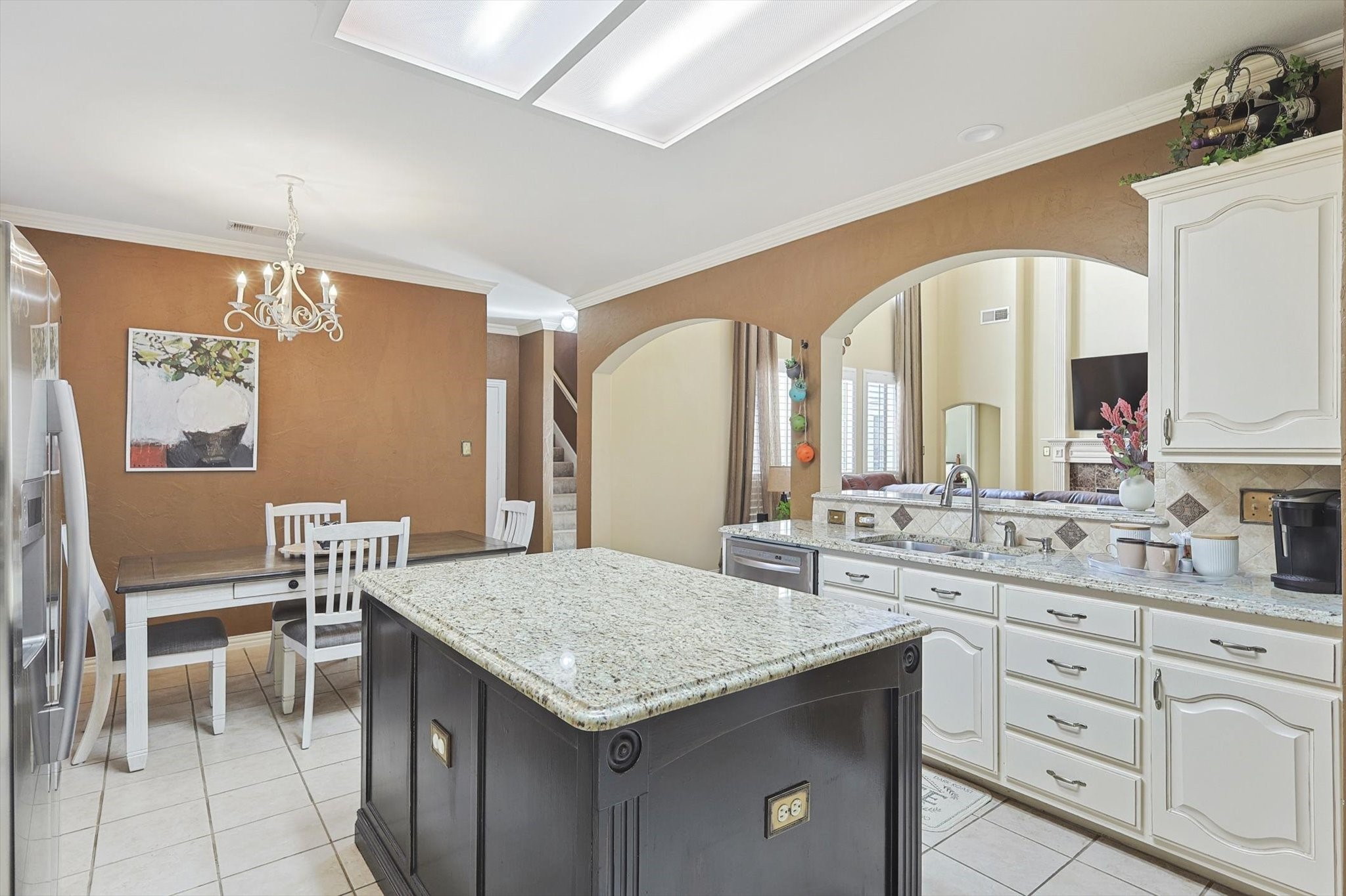 1816 Hidden Brook Trail