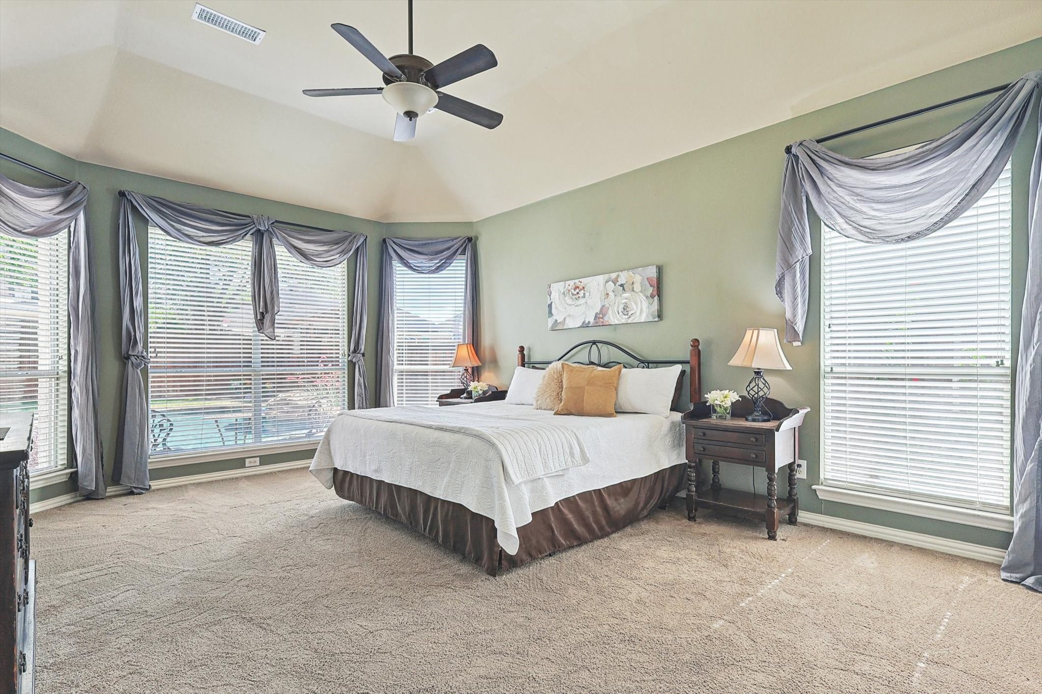 1816 Hidden Brook Trail