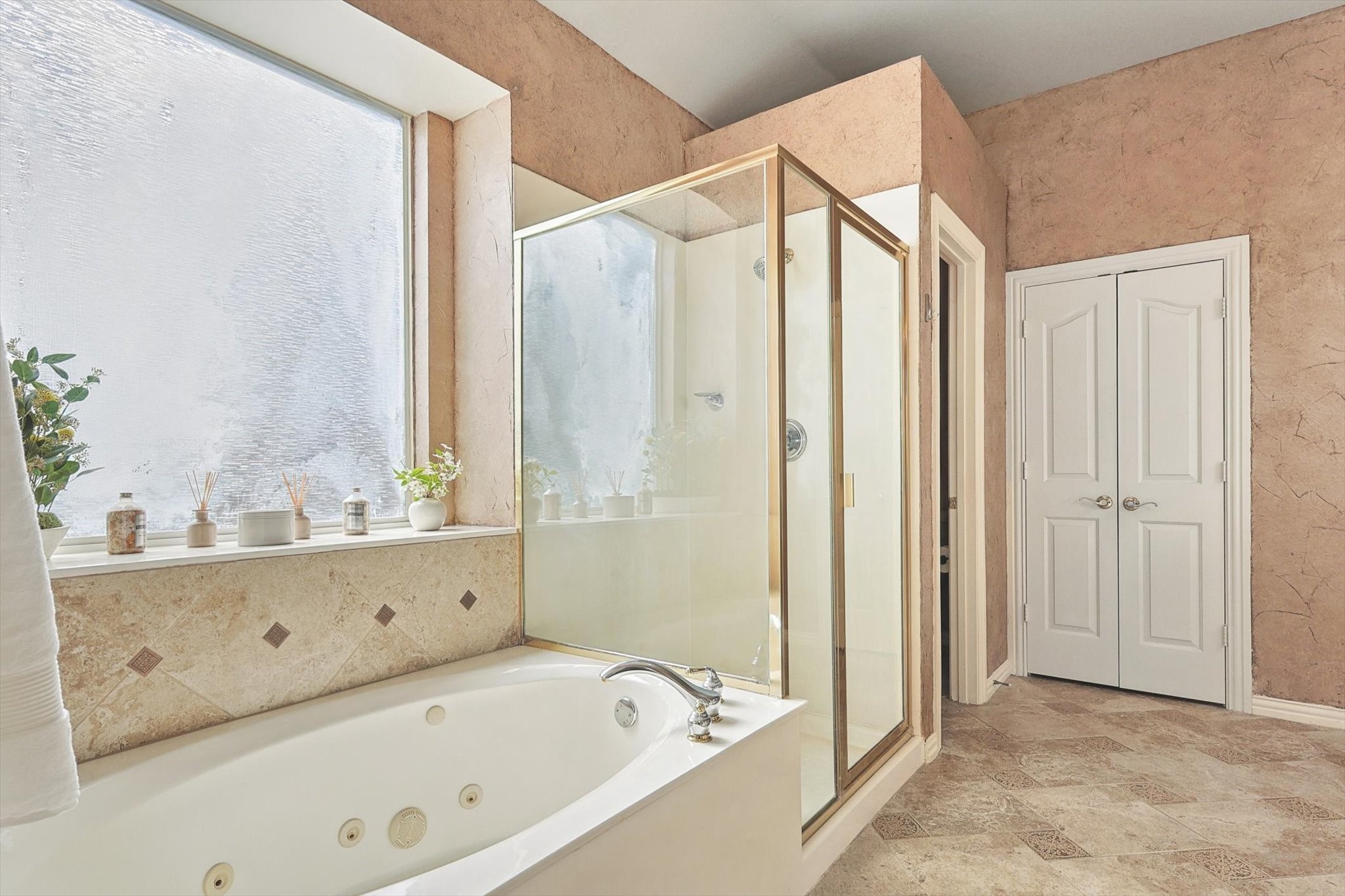 1816 Hidden Brook Trail