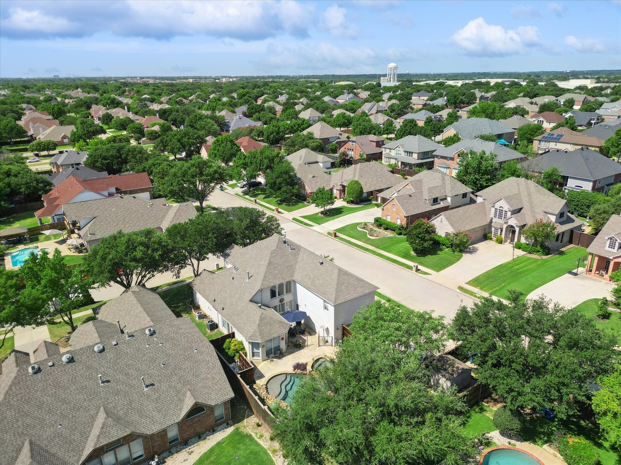 1816 Hidden Brook Trail