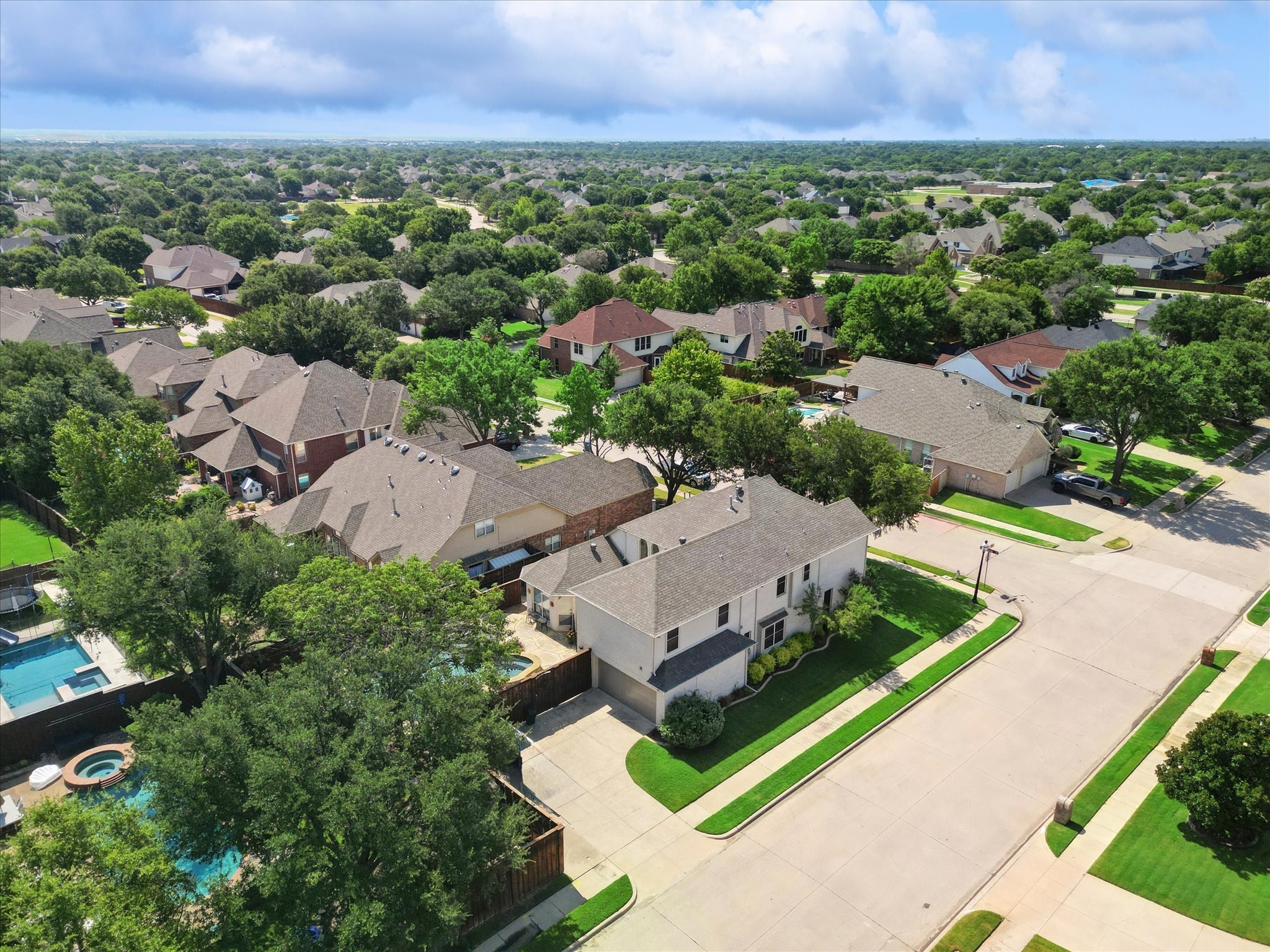 1816 Hidden Brook Trail