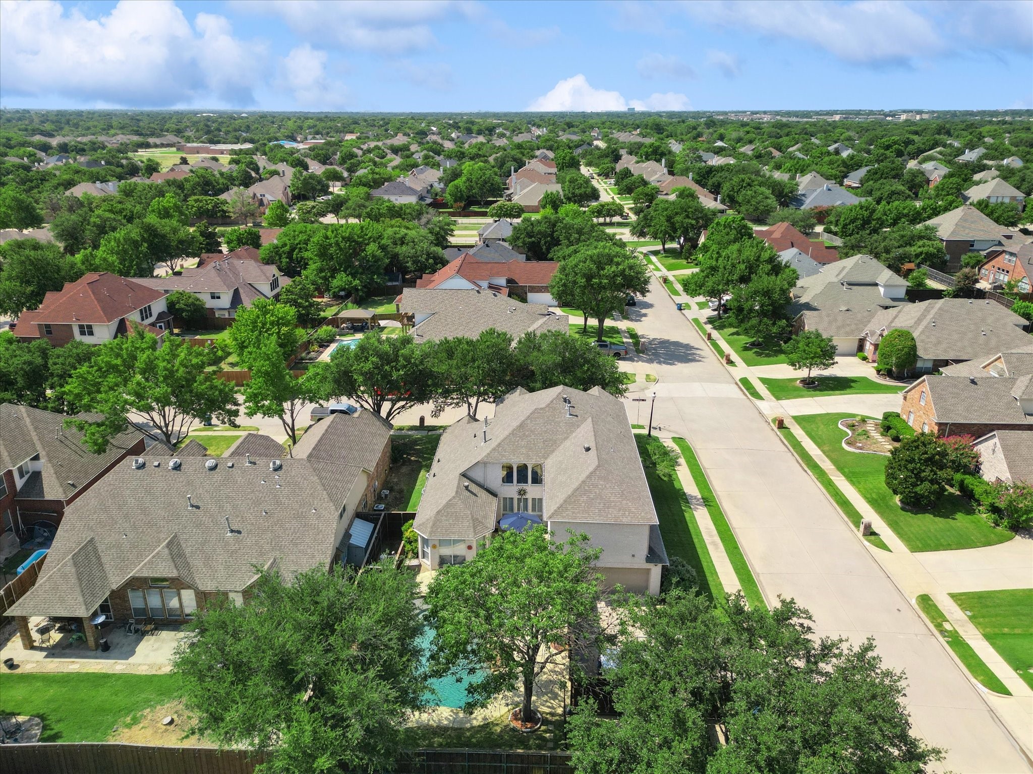 1816 Hidden Brook Trail