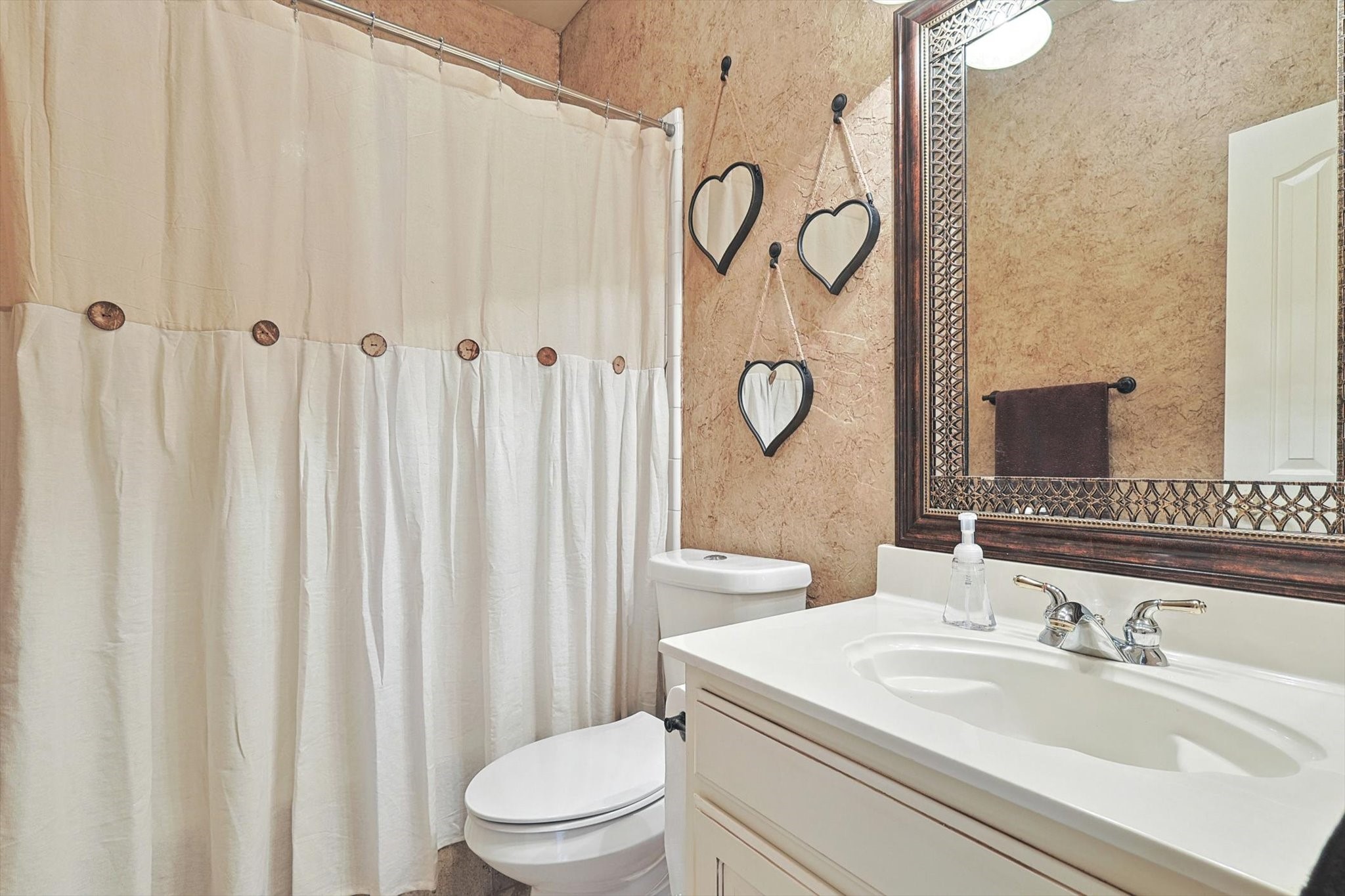 1816 Hidden Brook Trail