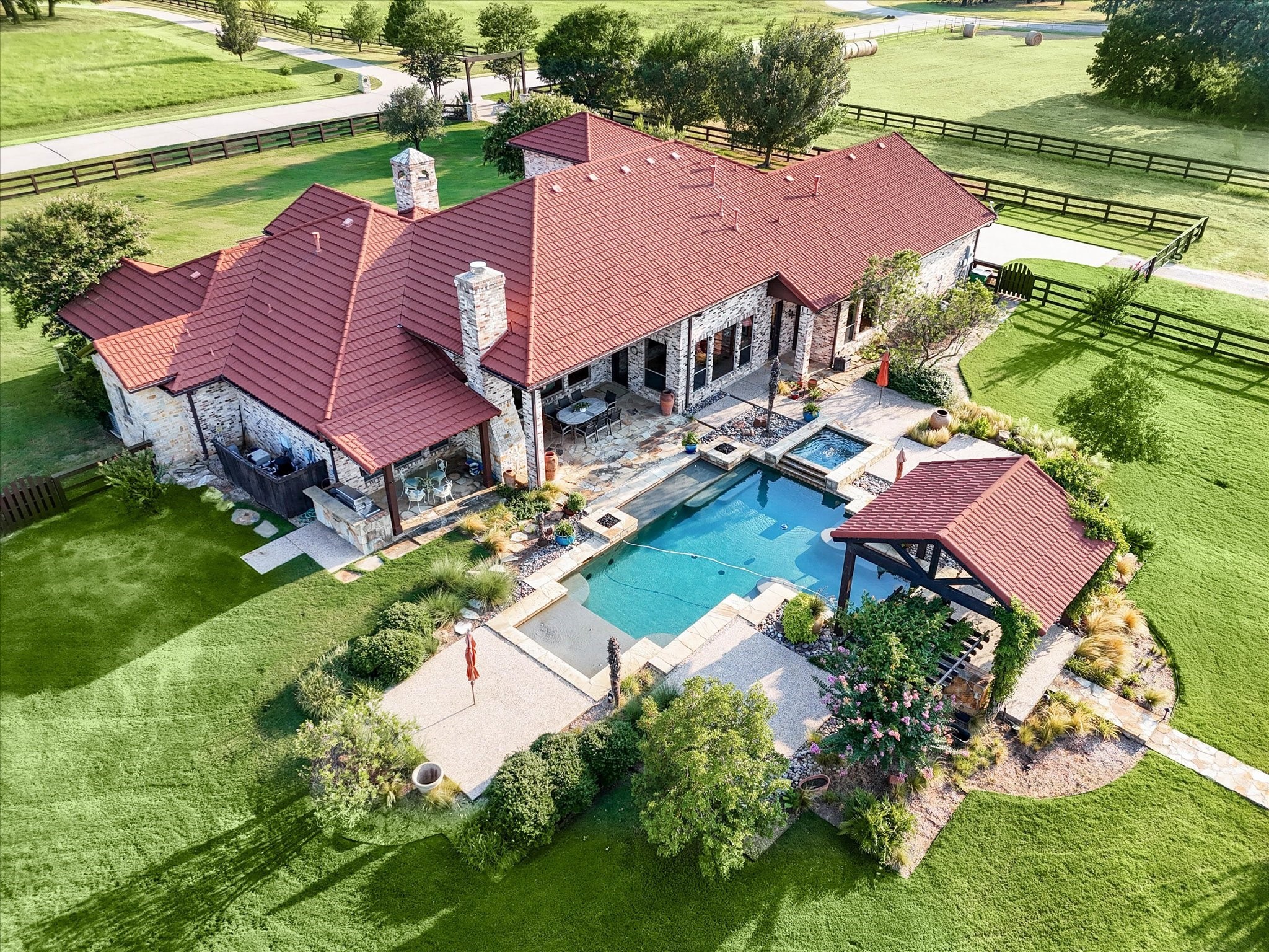 1672 Barrington Hills Boulevard