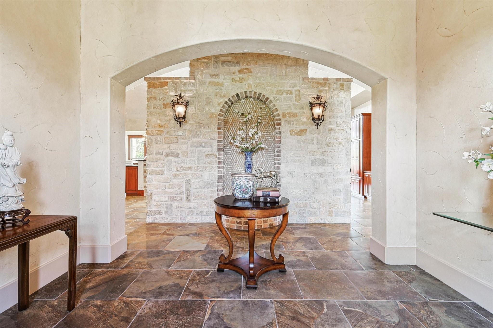 1672 Barrington Hills Boulevard