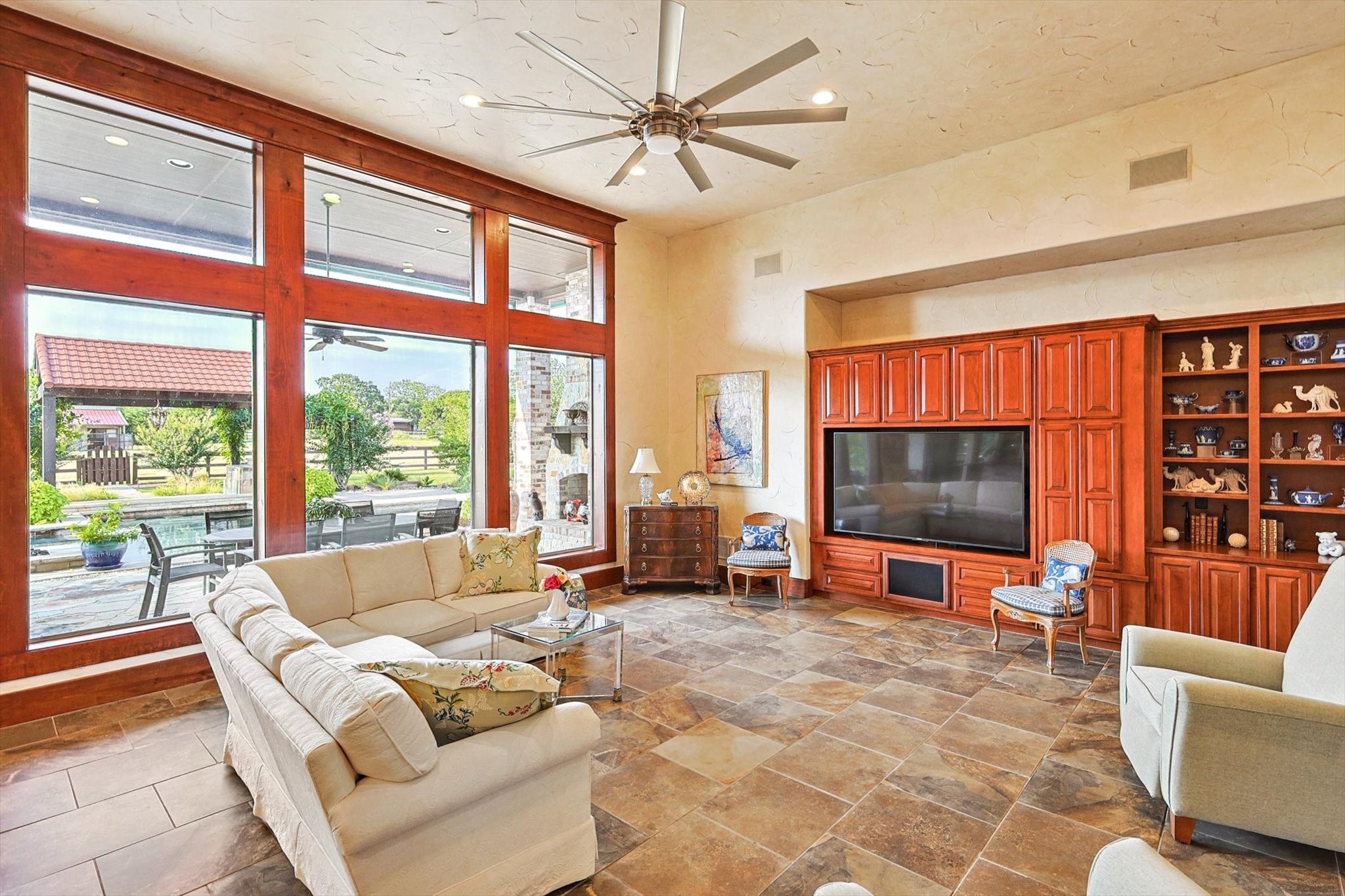 1672 Barrington Hills Boulevard