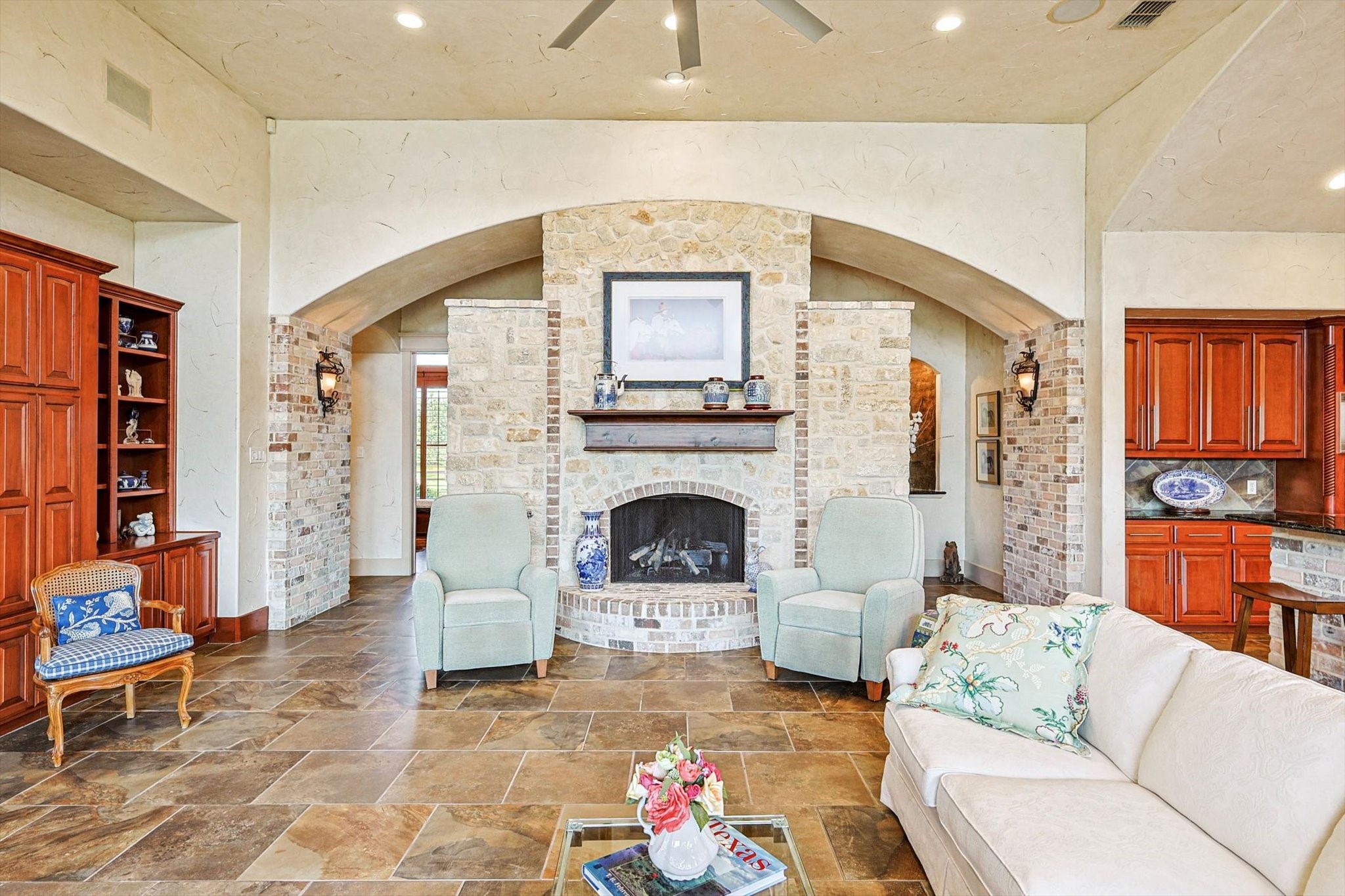 1672 Barrington Hills Boulevard