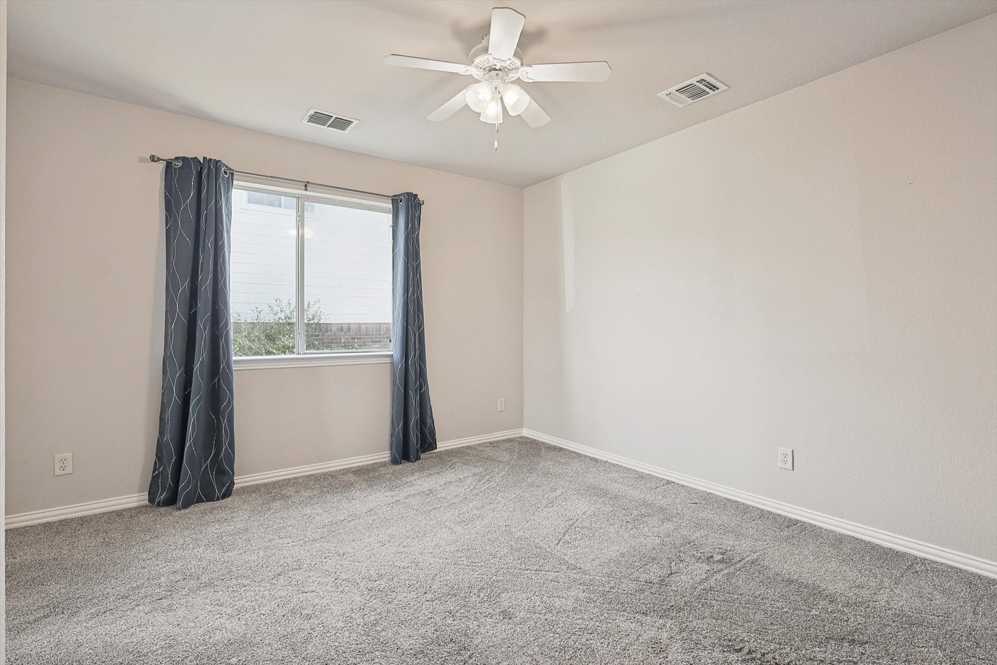 1206 History Crescent