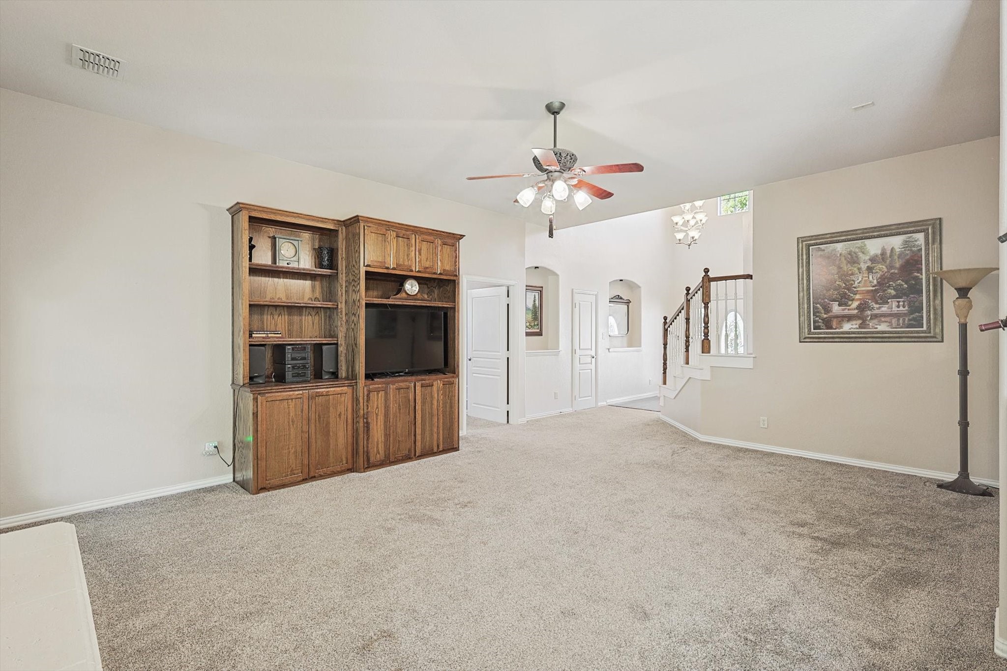 1206 History Crescent