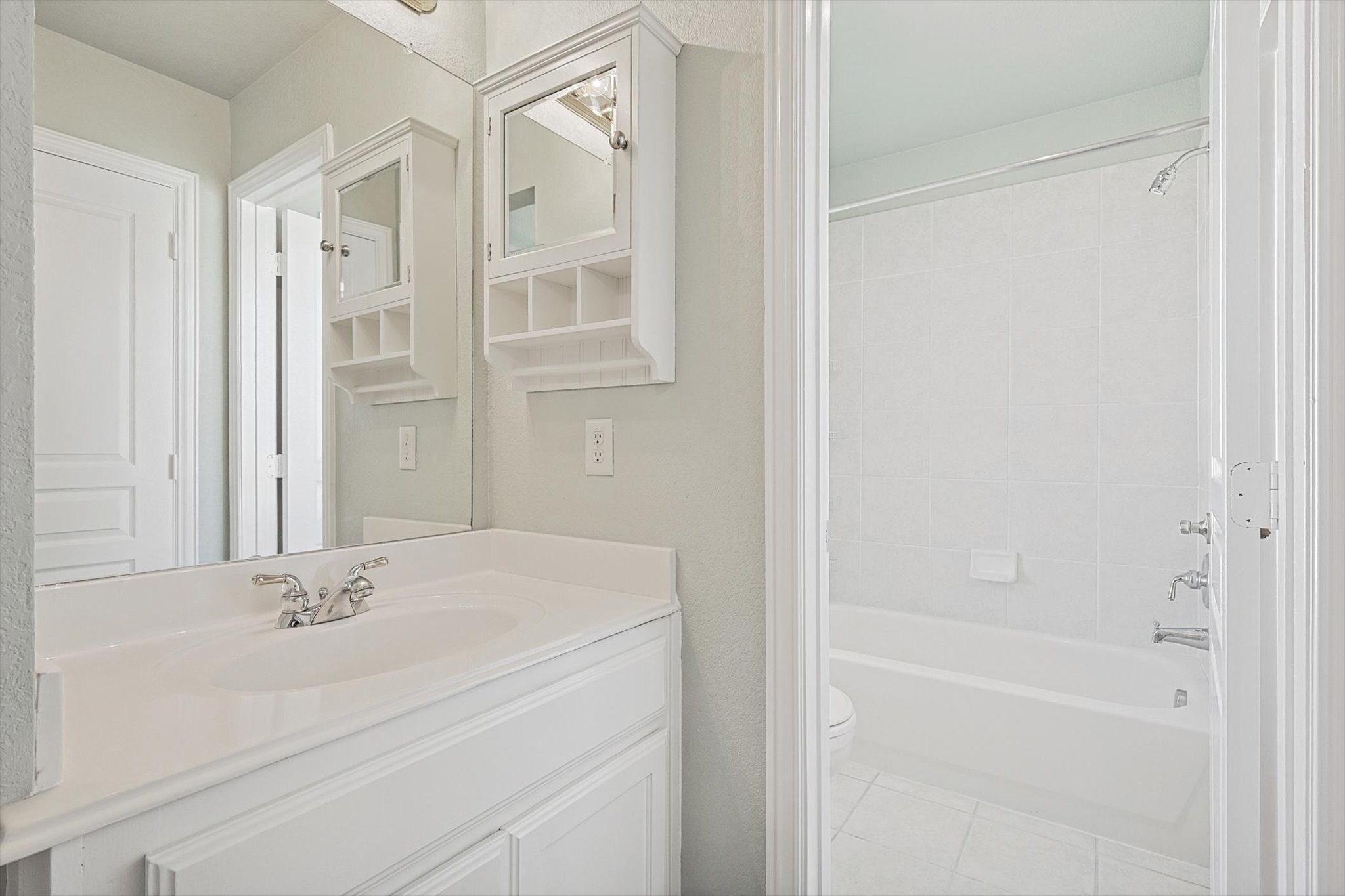 1206 History Crescent