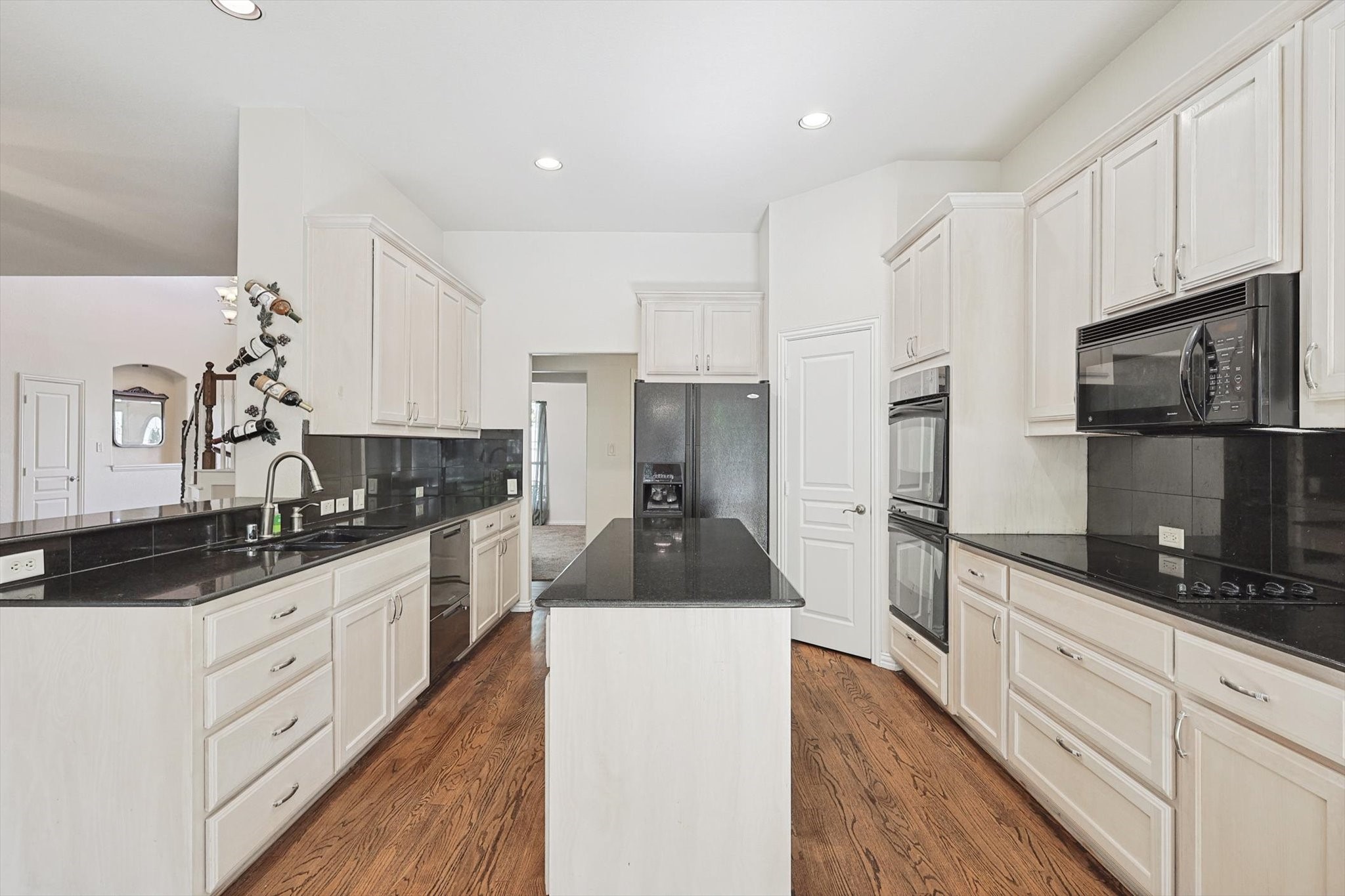 1206 History Crescent