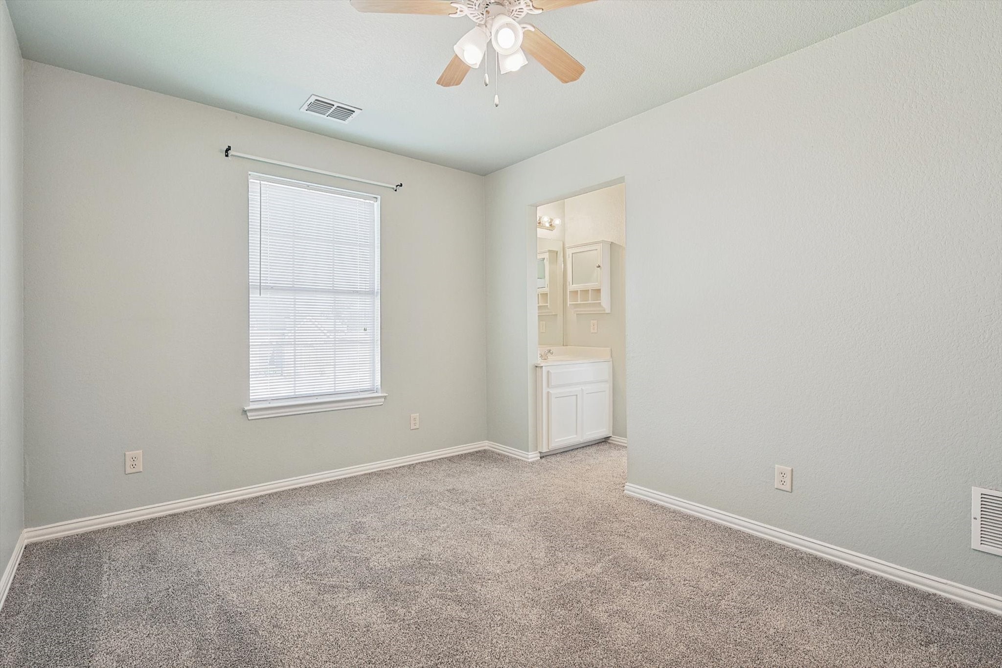 1206 History Crescent