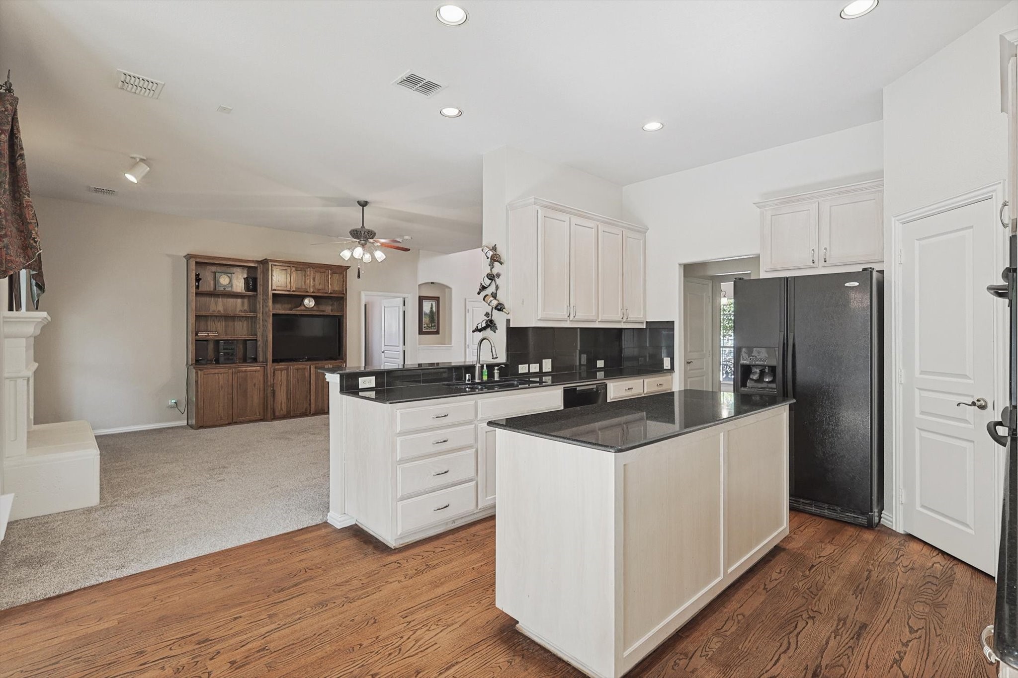 1206 History Crescent