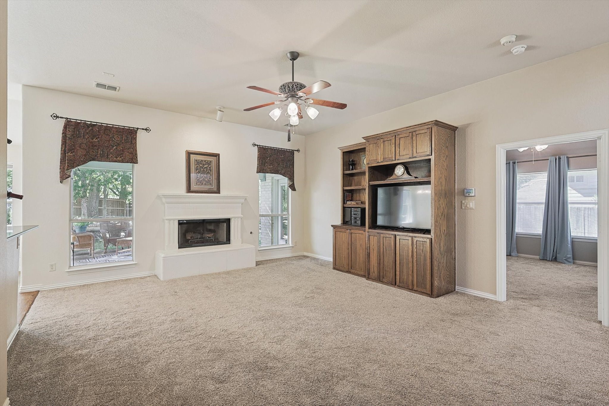 1206 History Crescent