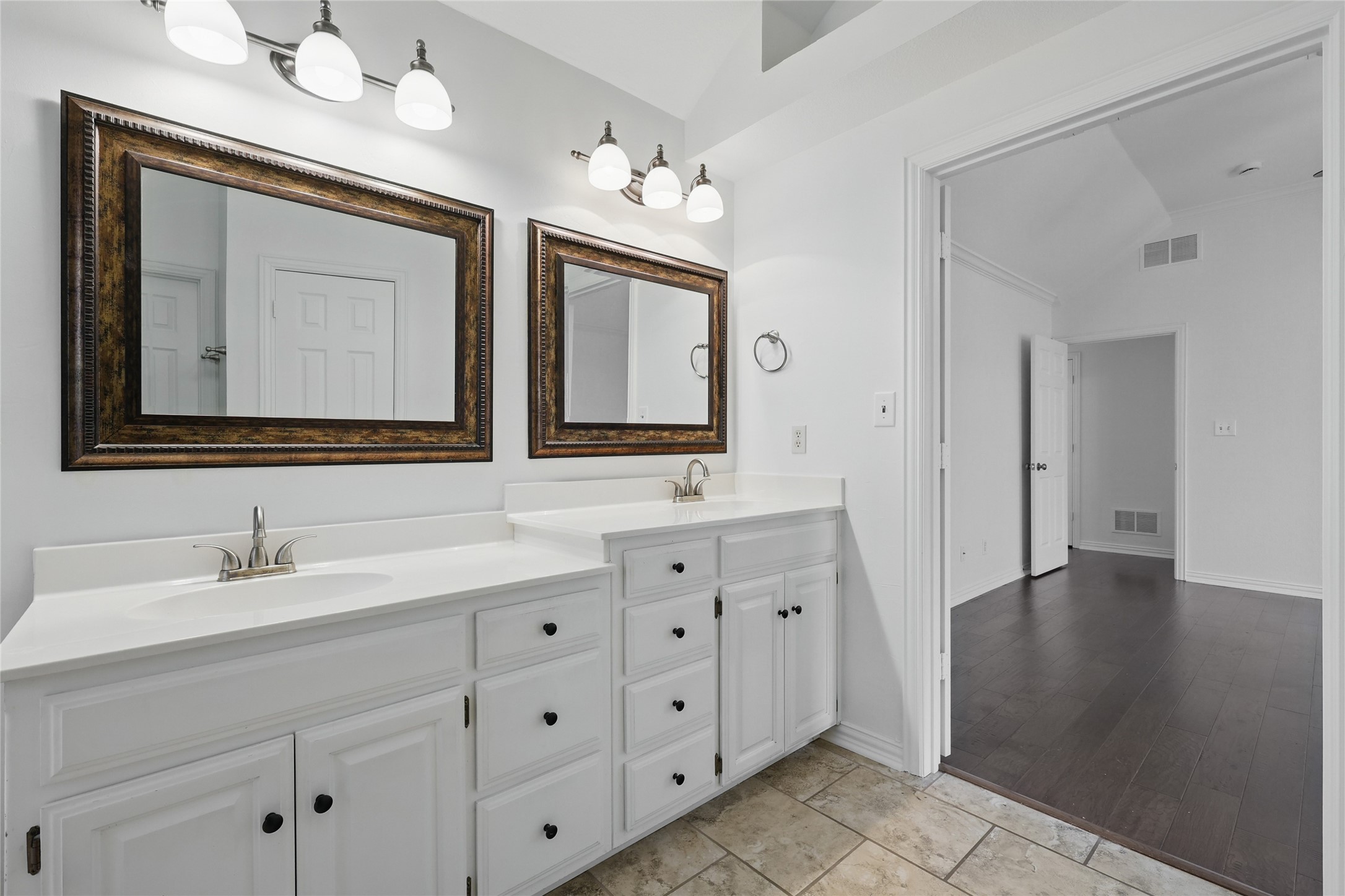 3405 Pheasant Hollow