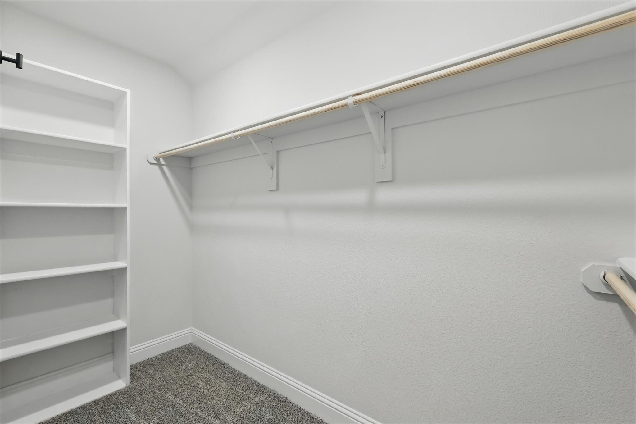 6804 Meadow Crest Drive