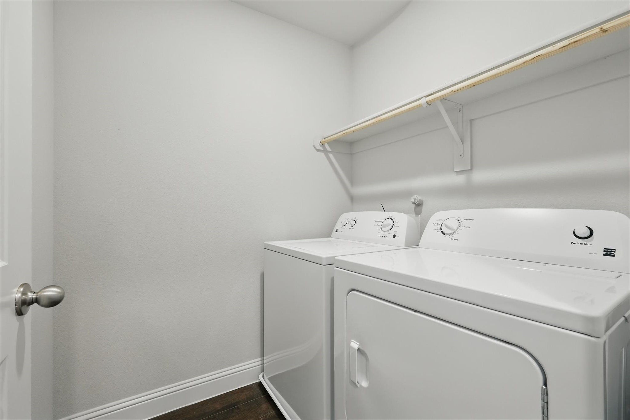 6804 Meadow Crest Drive