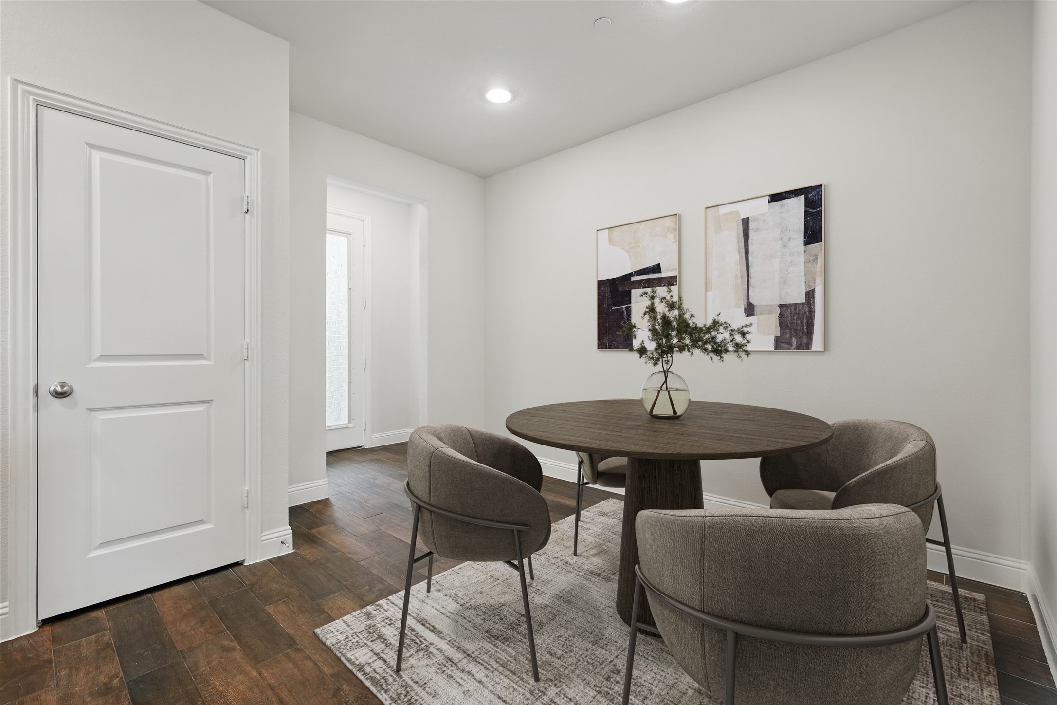 6804 Meadow Crest Drive