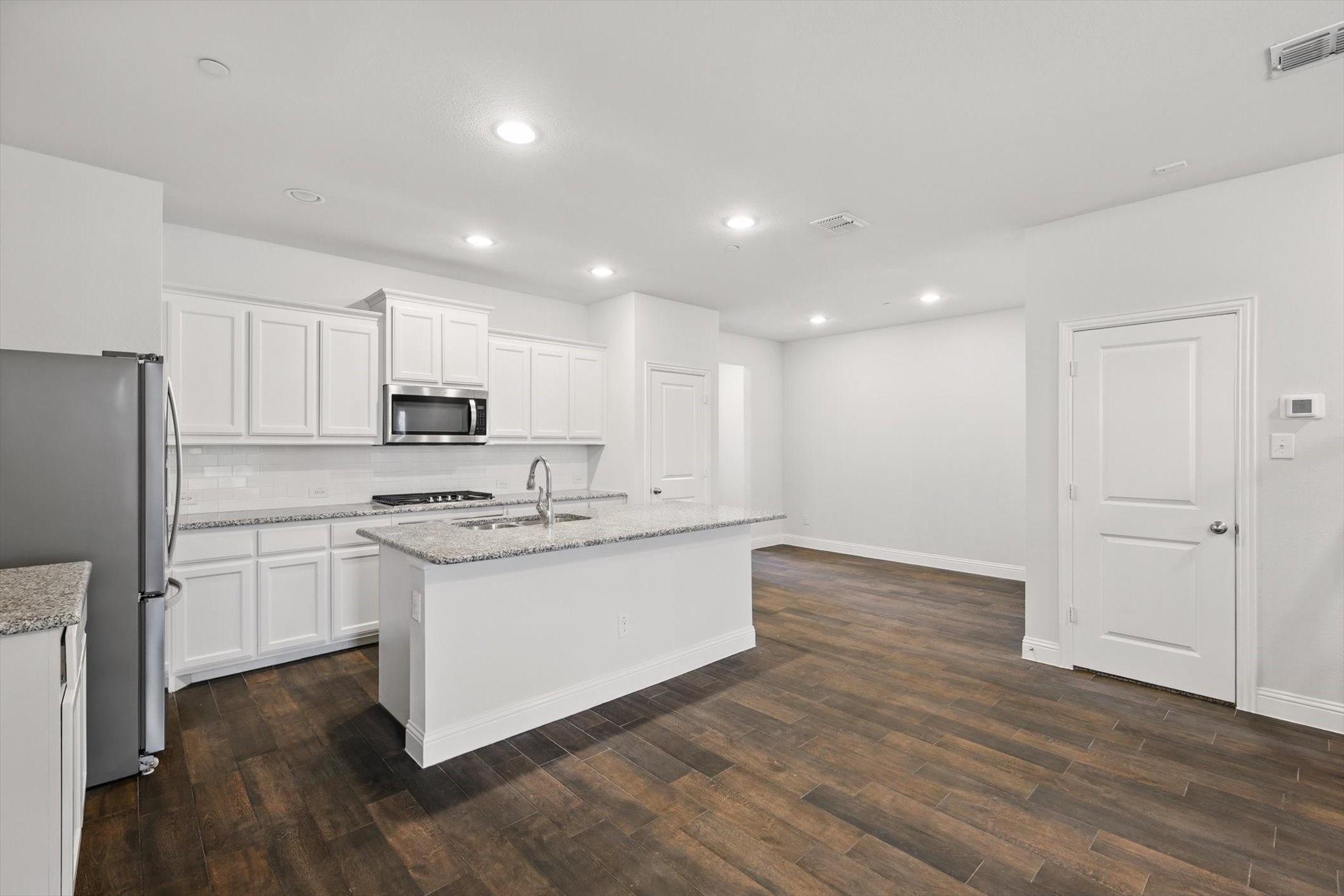 6804 Meadow Crest Drive