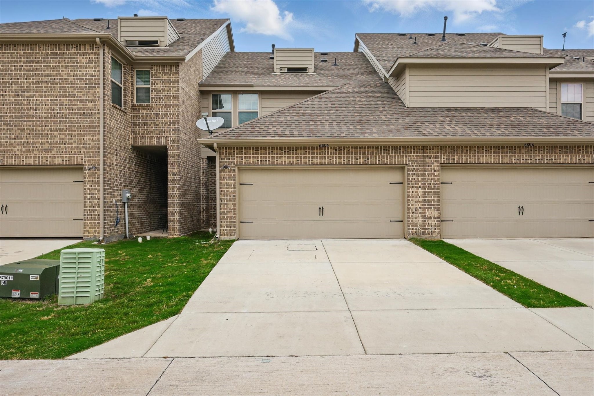 6804 Meadow Crest Drive