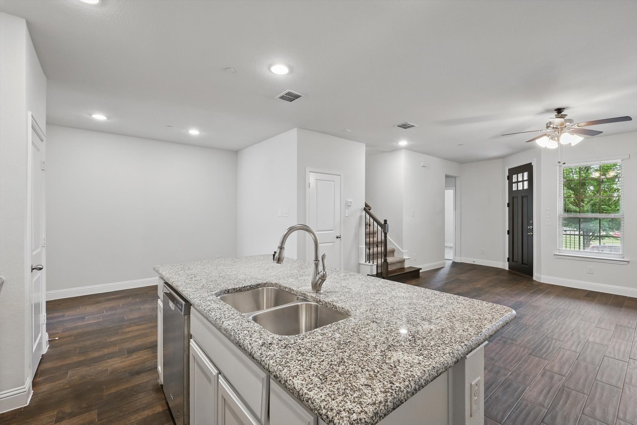 6804 Meadow Crest Drive